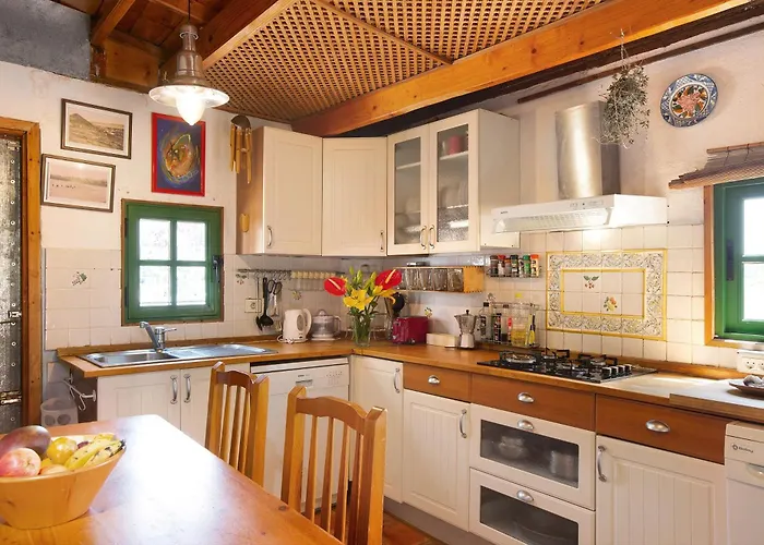 Casa Pinos * アグイメス